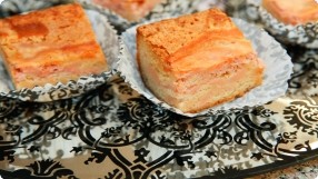 Strawberry & Goat Cheese Blondies